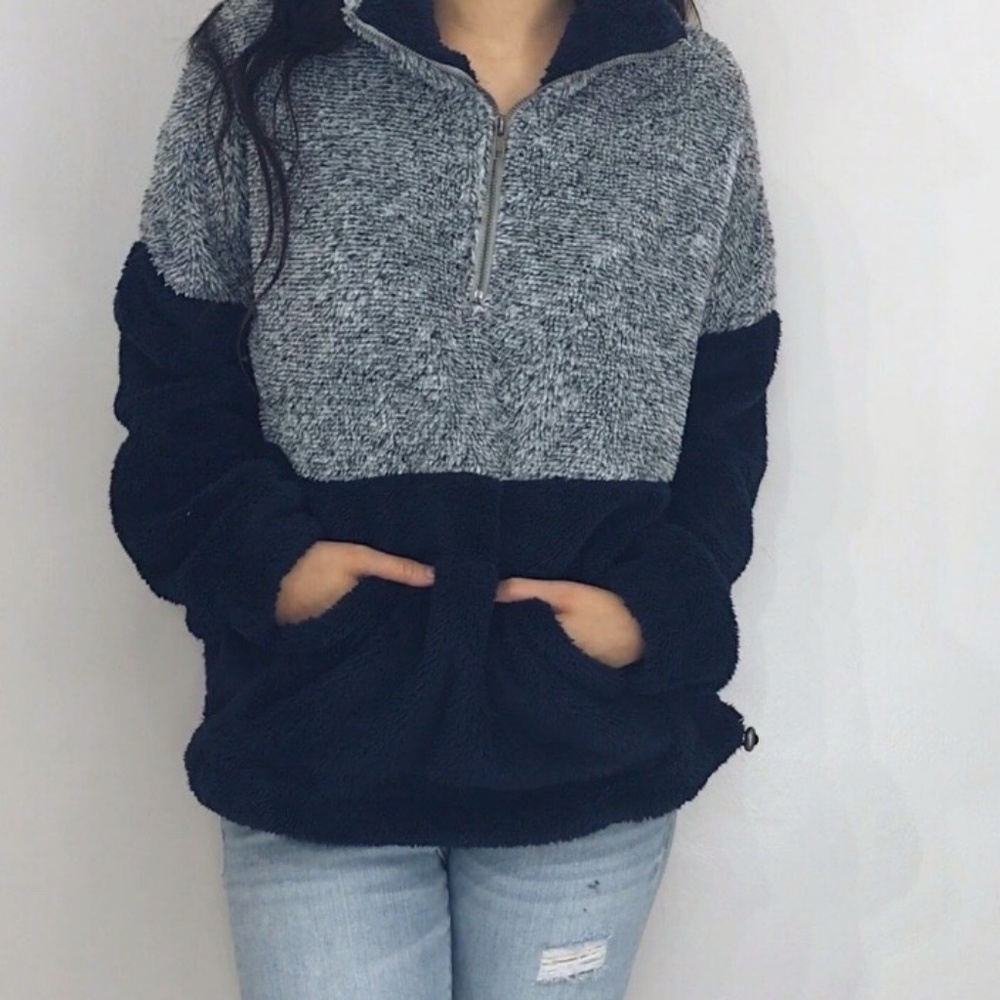 🆕Camila - Navy Fuzzy Pullover - Picture 5 of 7